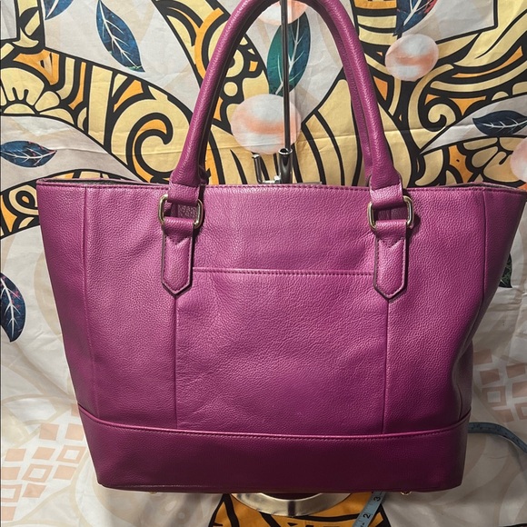 Tignanello Plum Pebbled Leather Tote Bag – Gold Hardware – Excellent Condition - Picture 4 of 15